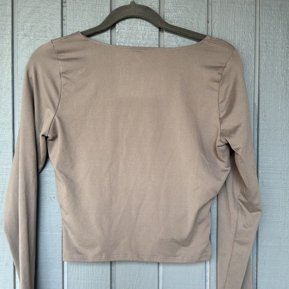 Hollister Women's Brown Ruched Top - Picture 5 of 6